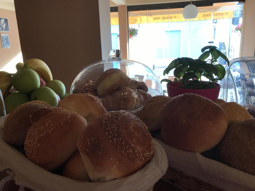 טוזלה Heartland City B&B מראה חיצוני תמונה